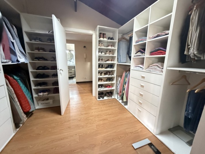 Casa en venta La Florida cinco ambientes 