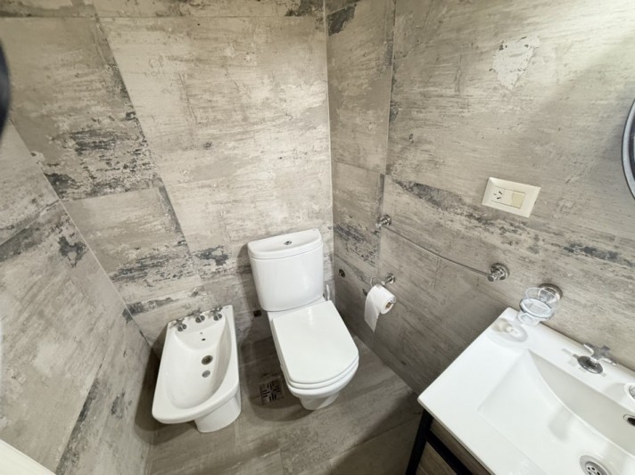 Casa en venta La Florida cinco ambientes 