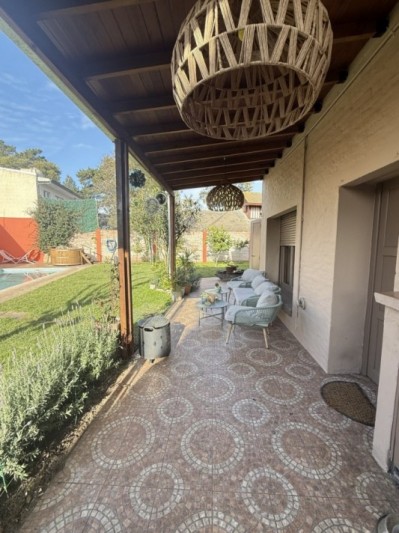 Casa en venta La Florida cinco ambientes 