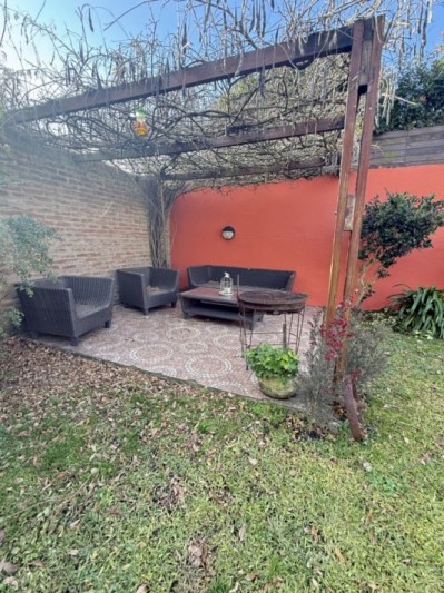 Casa en venta La Florida cinco ambientes 