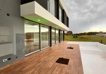 Casa Rumenco Joven