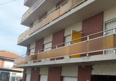 Departamento 4 ambientes con cochera 