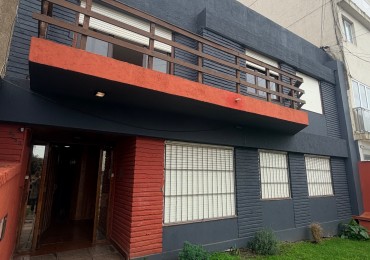 Departamento tres ambientes a la calle con vista 